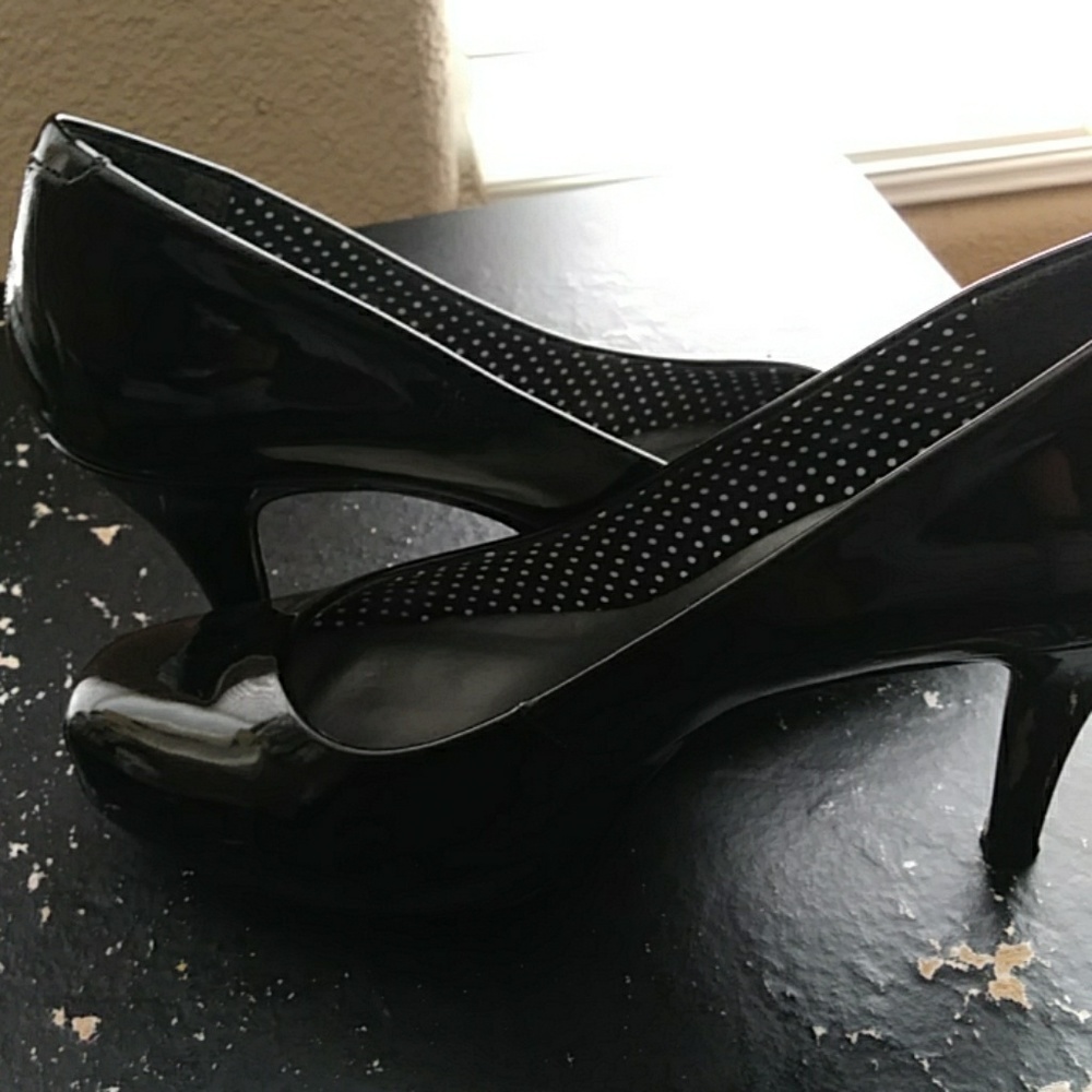 Shoe